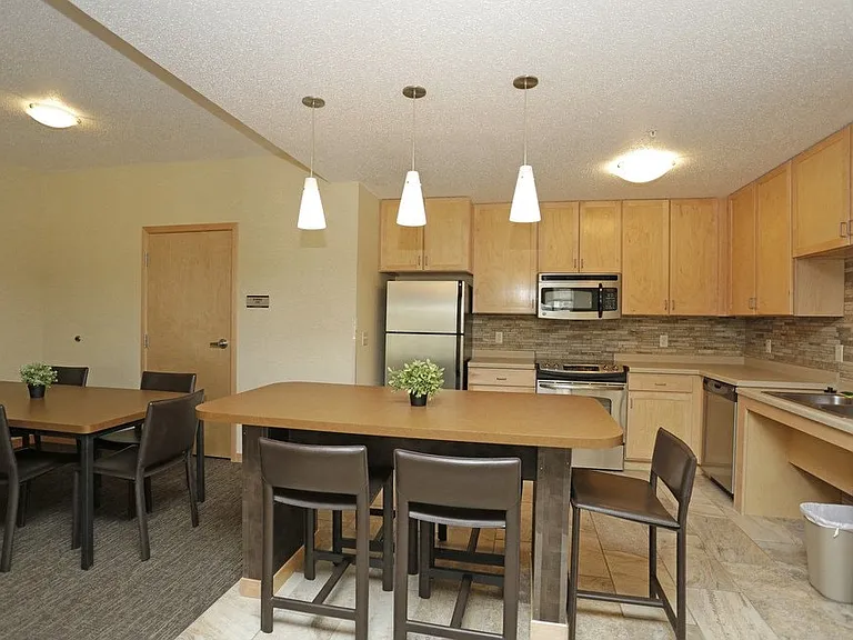 Station 38 Apartments — Photo 5