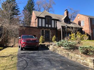 782 Country Club Dr, Pittsburgh, PA