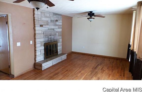 4th image of 1655 Oriole Dr