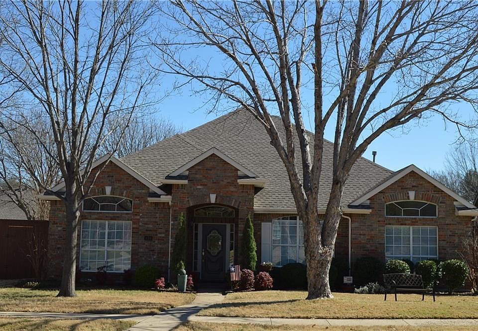 1st image of 134 Oakbend Dr