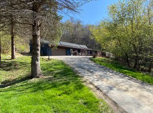 N6124 Apple Valley Rd, Onalaska, WI 54650