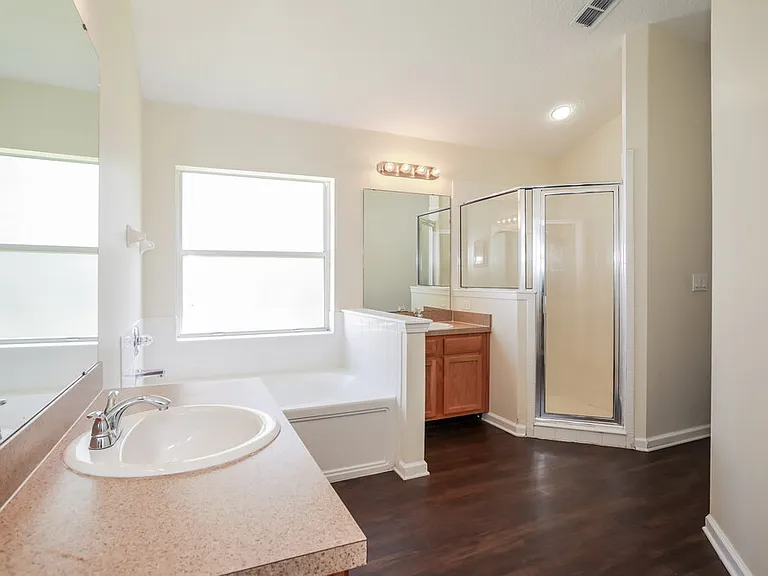 3460 Live Oak Hollow Dr — Photo 12