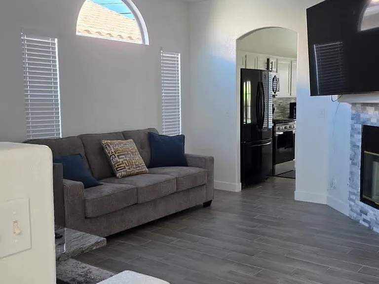 Silver Lantern Dr — Photo 14