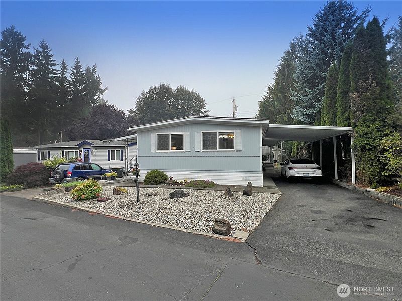 2nd image of 7300 32nd Avenue NE #8