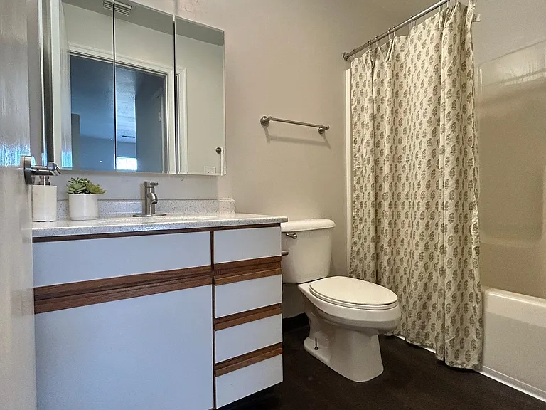 Fountain Park Apartments — Photo 22