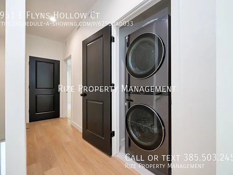 1951 E Flyns Hollow Ct — Photo 17
