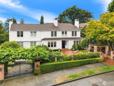 5231 NE 42nd Street, Seattle, WA, 98105