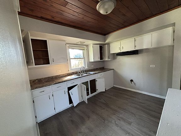 5th image of 1116 173rd St