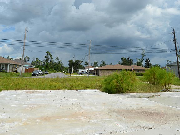 3rd image of 640 Plantation Dr