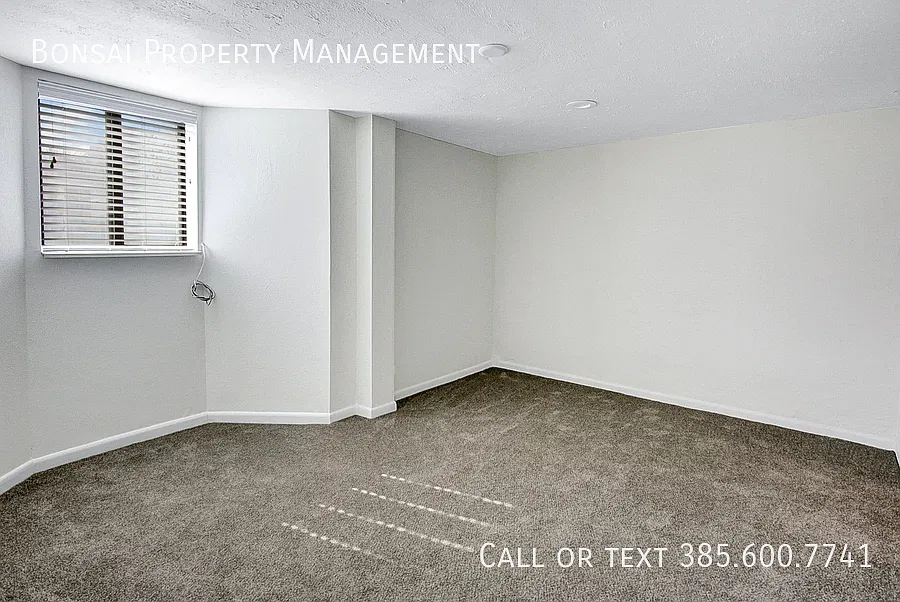 2 Bed Apartment in quiet SLC Suburb — Photo 3