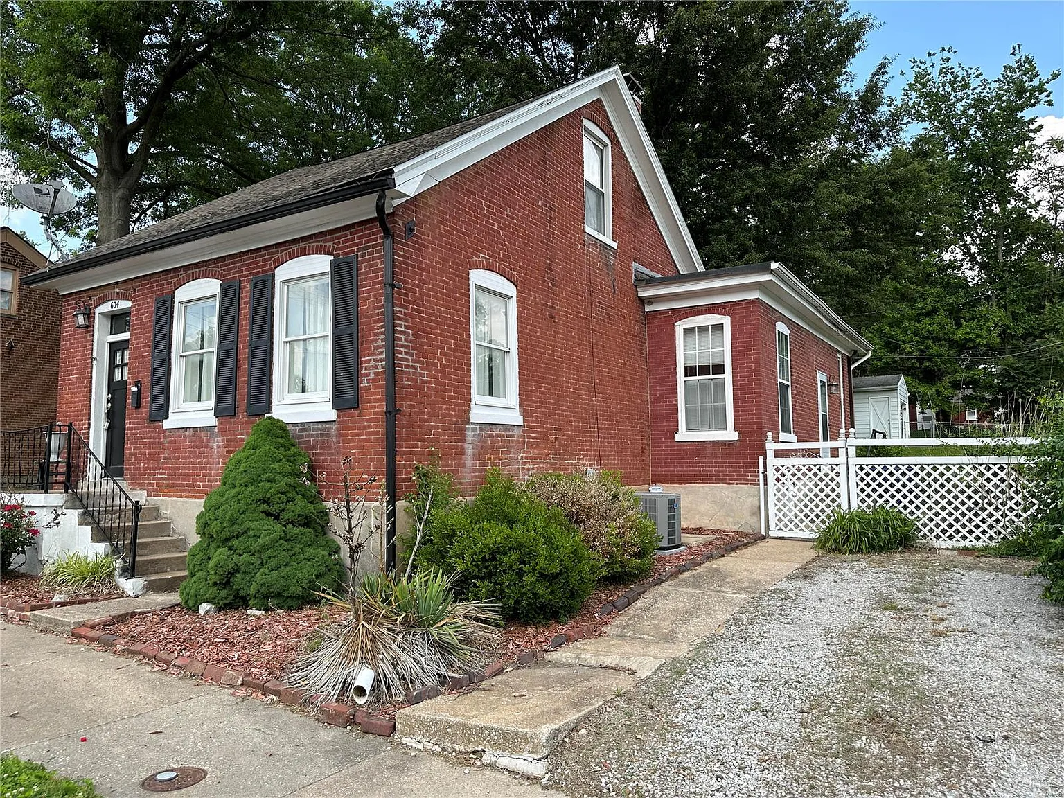 604 S Charles St photo 1