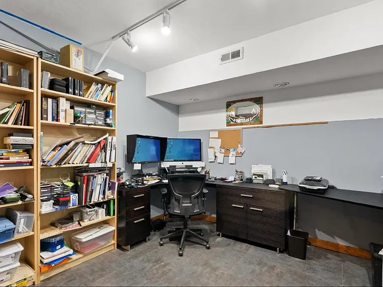 510 Pine Ave — Photo 26