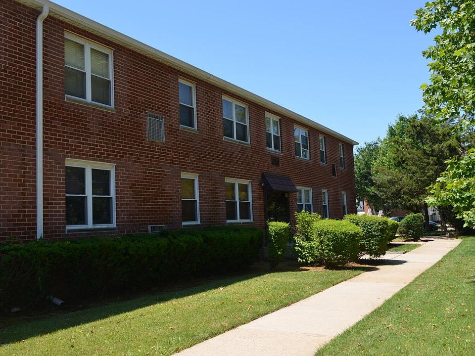 1st image of 131 Cortelyou Ave APT 2-2
