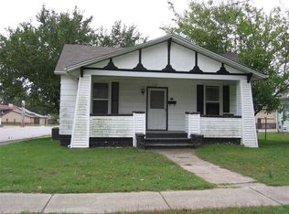 510 Fairfax St, Carlyle, IL