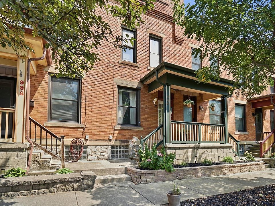 1st image of 984 Highland St