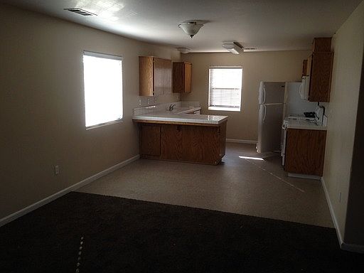 2nd image of 2315 W Lark Ave