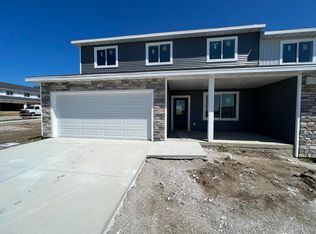 502 Balsam Dr, Gilbert, IA 50105