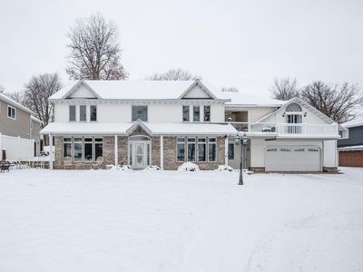 1082 W Lake Dr, Detroit Lakes, MN, 56501