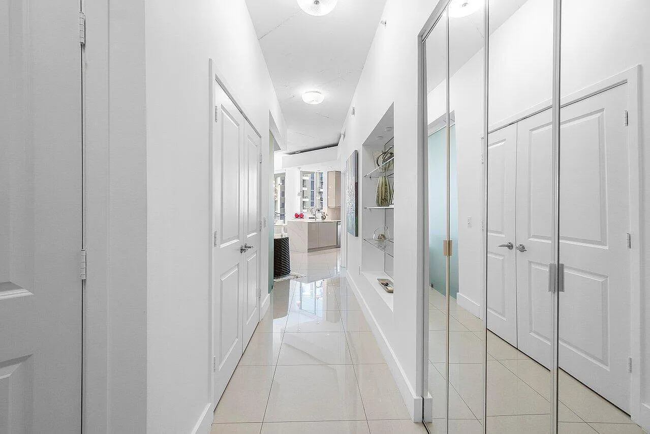 2 bed, 2.0 bath, 1225 sqft, $7,000 — Photo 4