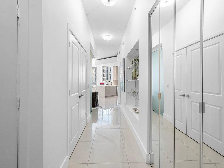 300 S Australian Ave #1418 — Photo 4
