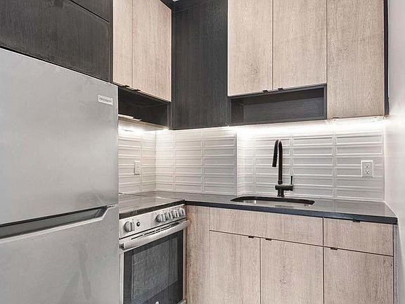 5th image of 263 Franklin Ave #7