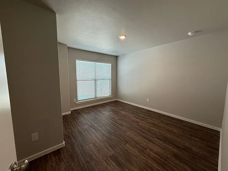 2110 Kokomo Ave — Photo 6