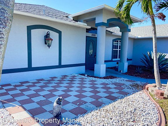 5th image of 3808 SW 10th Pl