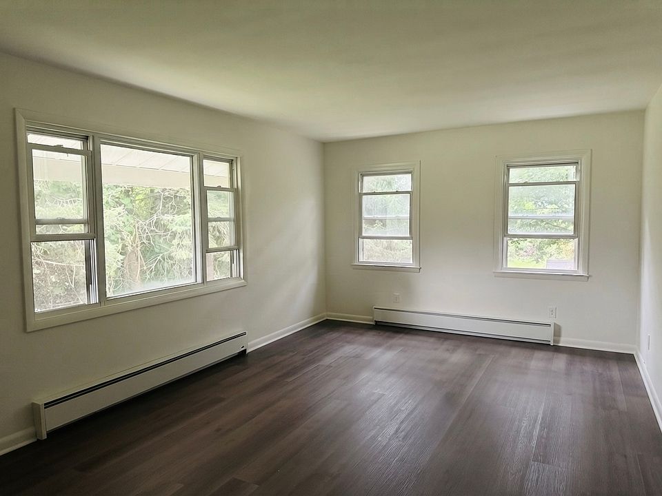 1st image of 70 Elm St #1