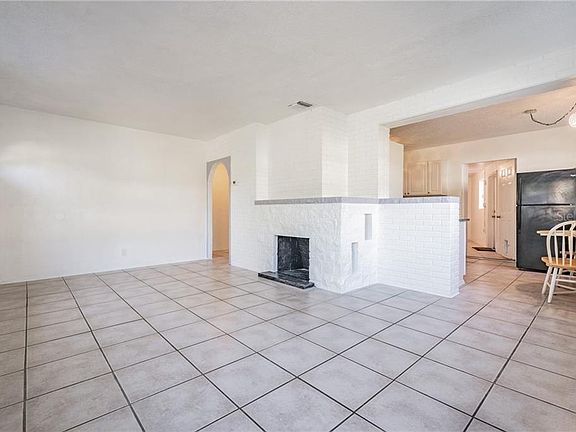 4th image of 770 26th Ave S