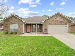 4588 Hermosa Rd, Crestview, FL 32539