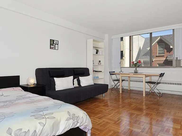 224 Saint George St #312 — Photo 8