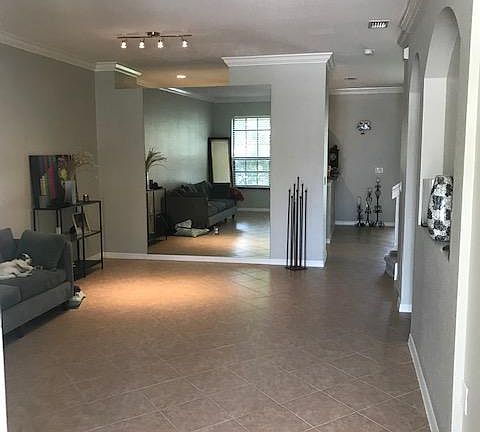 4th image of 7503 Bristol Cir