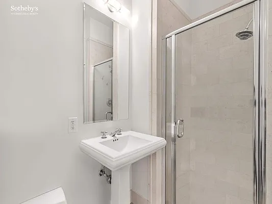 Sold by Sotheby's International Realty | media 11