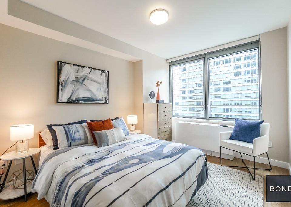 1st image of 606 W 57th St APT 203