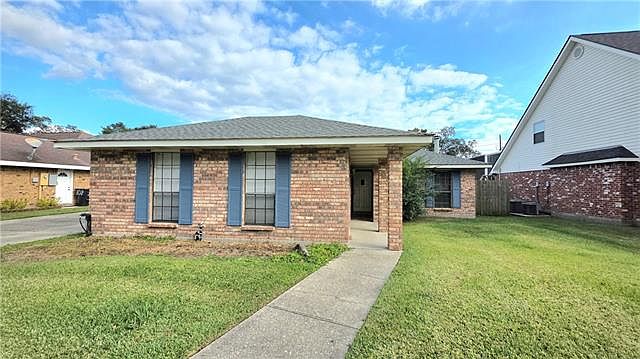 1st image of 106 Gondrella Dr