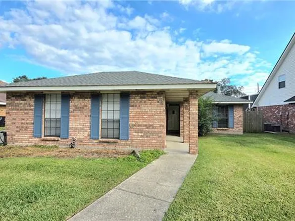 106 Gondrella Dr, Belle Chasse, LA 70037