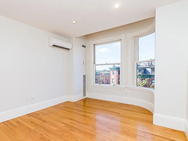 492 Massachusetts Ave #52 — Photo 6