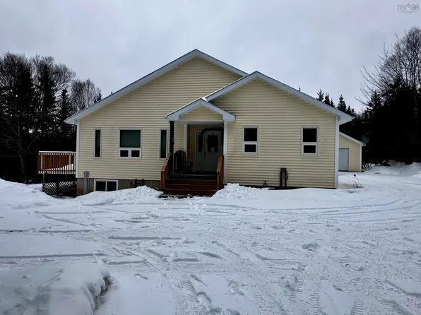 9722 Kempt Head Rd, Ross Ferry, NS B1X 1N8