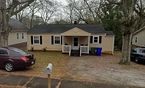 13 Prancer Ave Photo 1