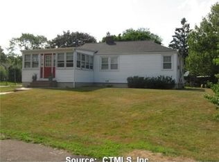 77 Pinski Dr, Branford, CT 06405