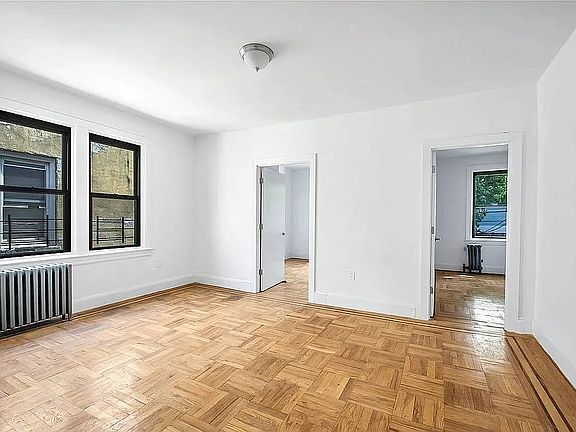 4th image of 1133 E 224th St #3