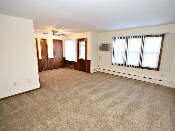 Premier Properties - 8824, 8824 W 35th St #10, Minneapolis, MN 55426