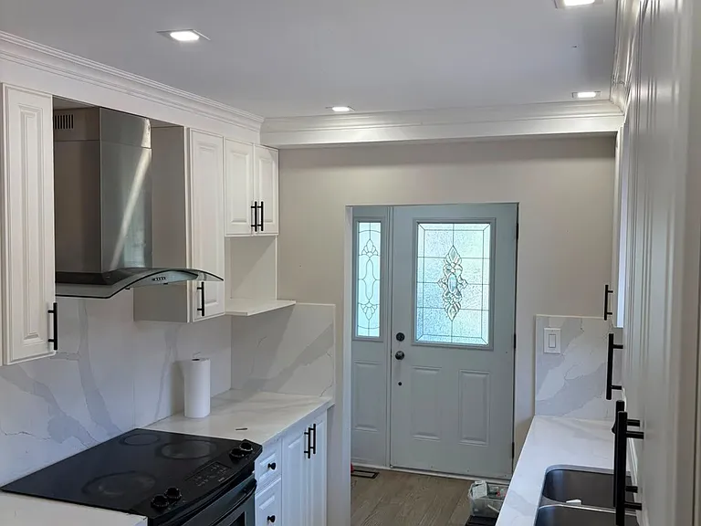 56 Stonehenge Cres — Photo 3