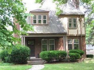 100 S Cassingham Rd, Bexley, OH 43209