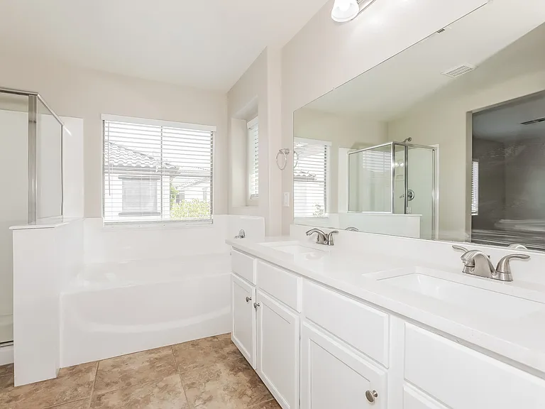 1648 E Joseph Way — Photo 11