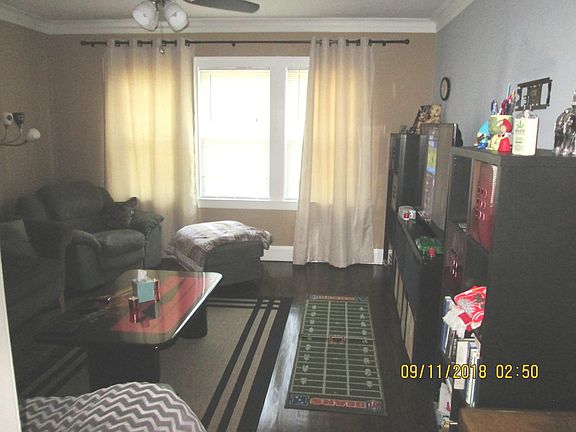 3rd image of 4320 N Marmora Ave
