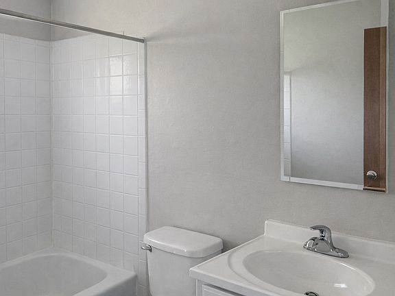 5th image of 1114 Melrose Ct #3