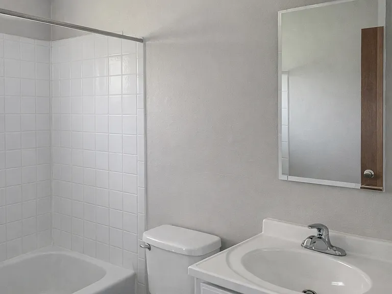1114 Melrose Ct #3 — Photo 5