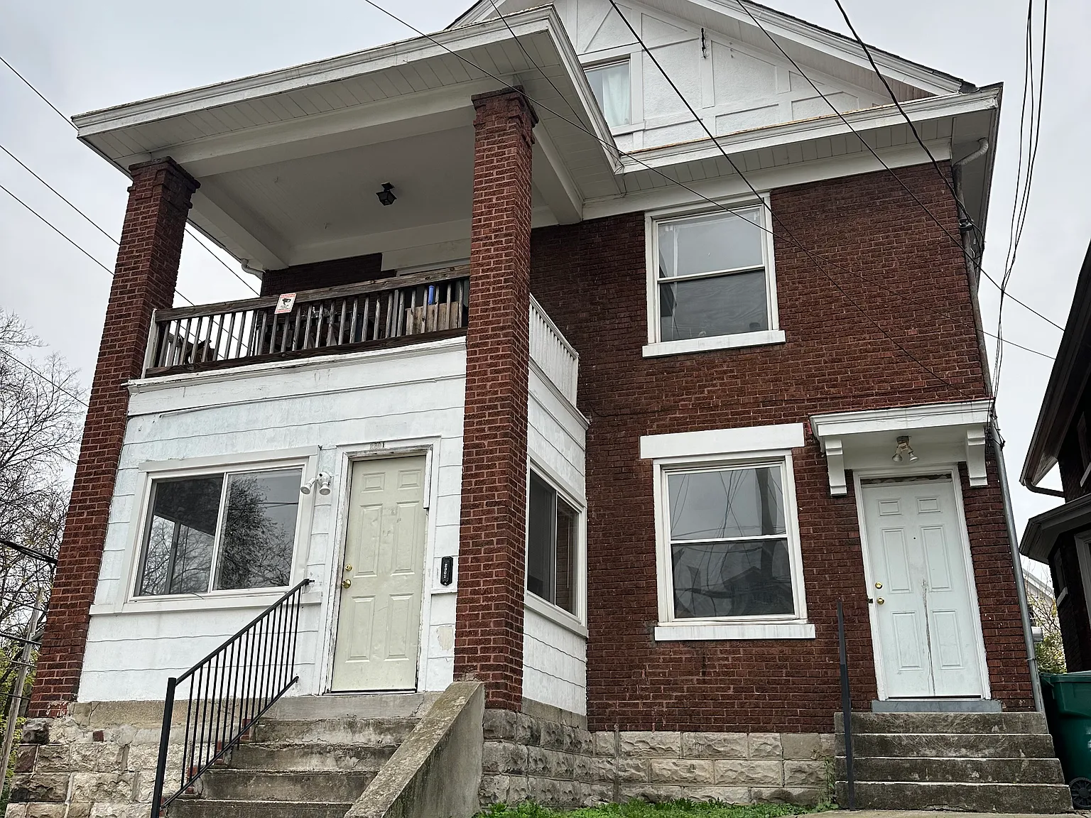 7 bed, 2637 sqft, $4,395 — Photo 1