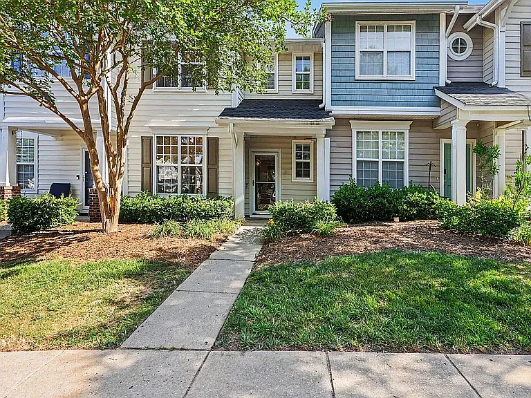 108 Colwick Ln